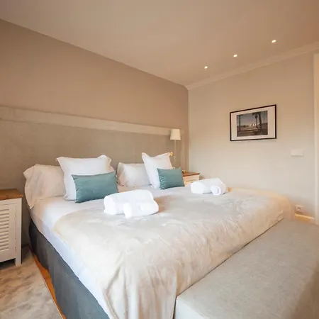 Atico Duplex Con Cinco Apartamento