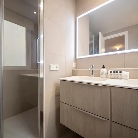 Atico Duplex Con Cinco * Барселона